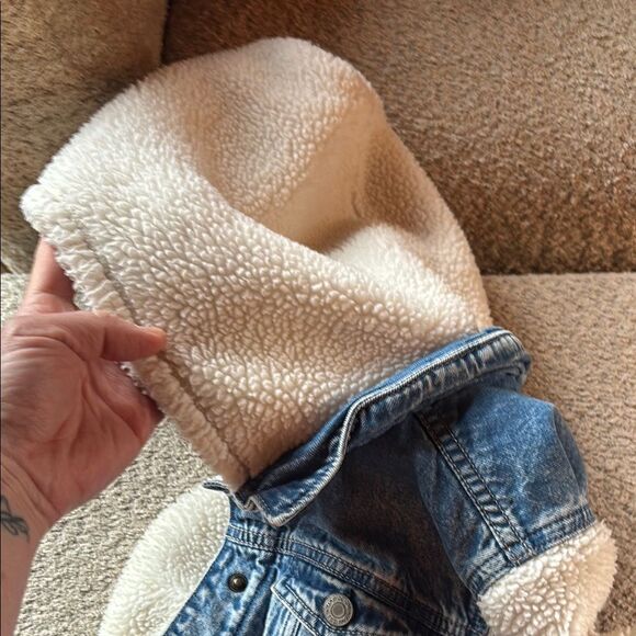 GAP Blue and White Jean Jacket with Cozy Fleece Sleeves - Picture 11 of 16